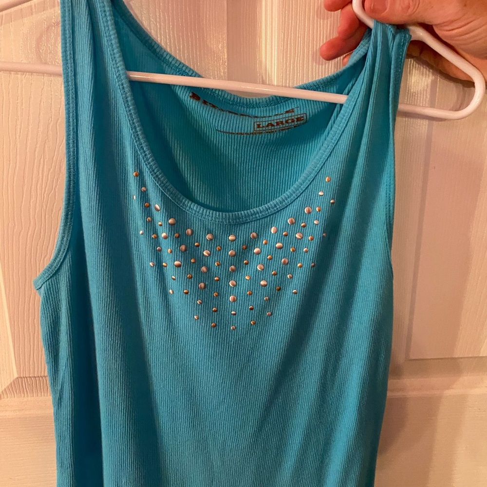 Large green tank top